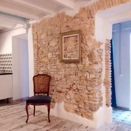 De La Susanna Old Town Mezzanine